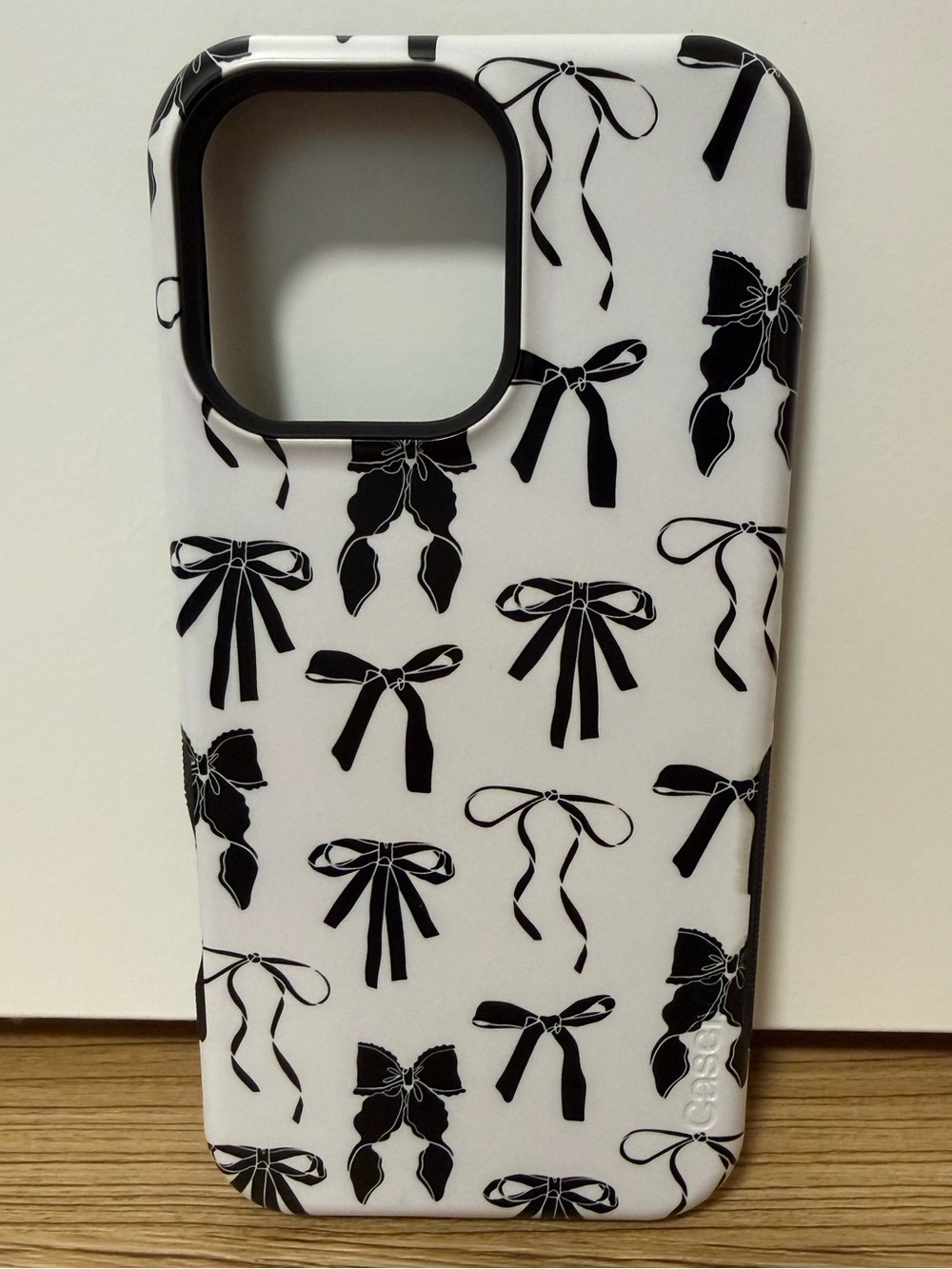 Casely Black & White Bow Pattern Phone Case